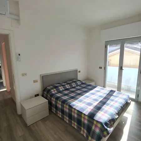 Апартаменты 1a Fronte Mare Solemare - Торторето