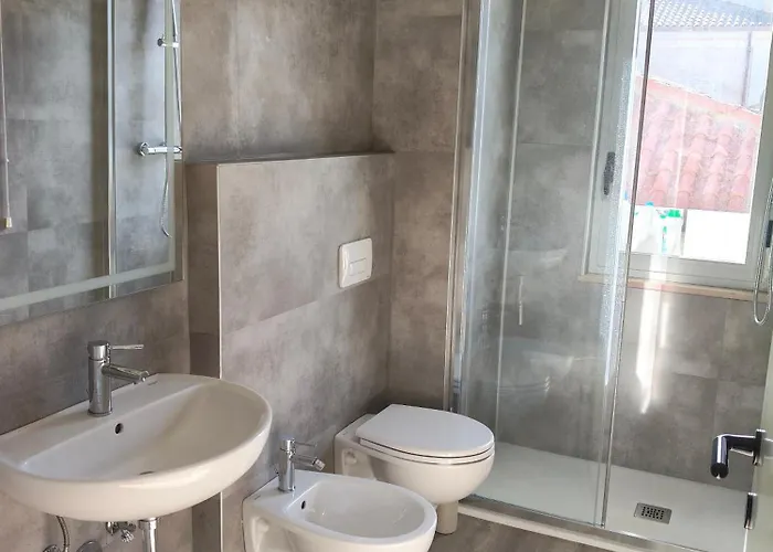 1a Fronte Mare Solemare - Торторето