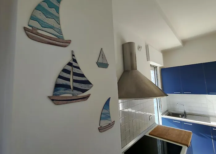 1a Fronte Mare Solemare - アパート *