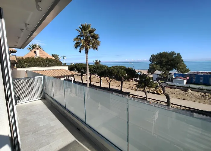 1a Fronte Mare Solemare - Торторето